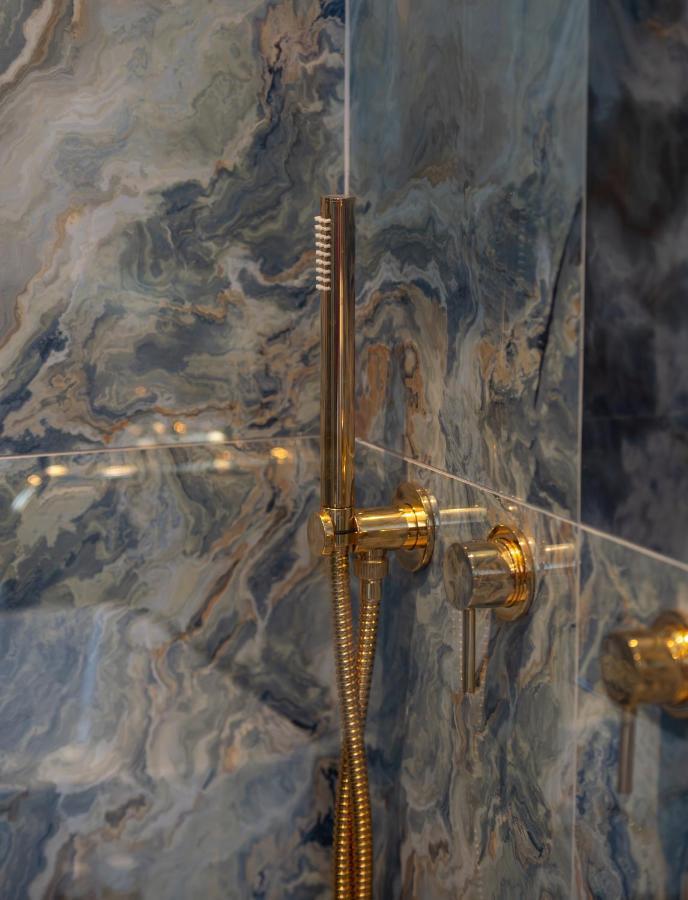 נאוס מרמרס Acropol Golden Suites מראה חיצוני תמונה