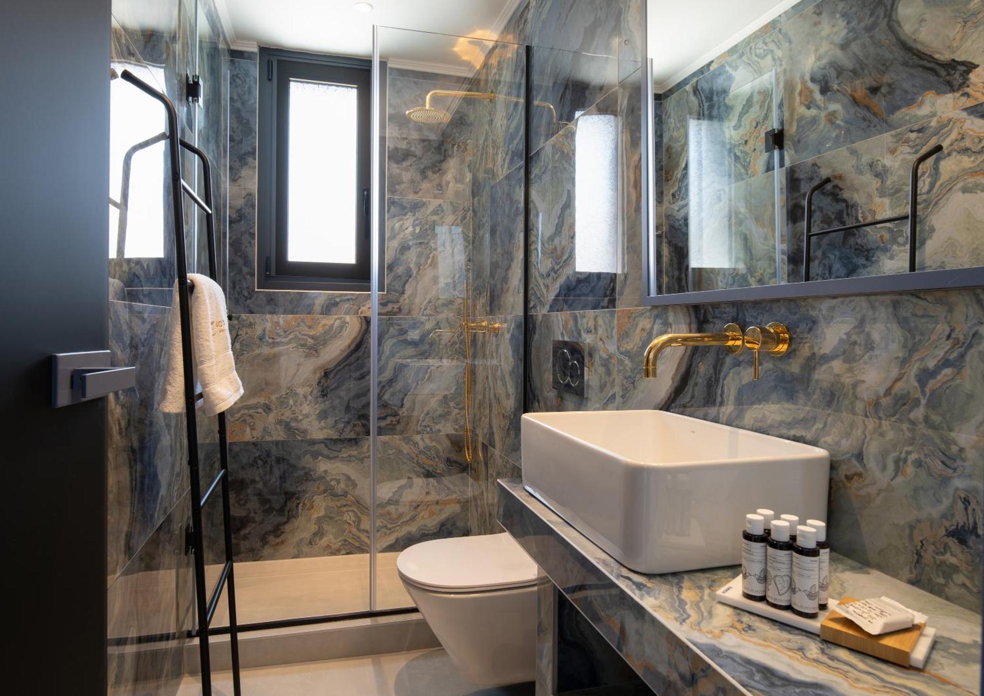 נאוס מרמרס Acropol Golden Suites מראה חיצוני תמונה